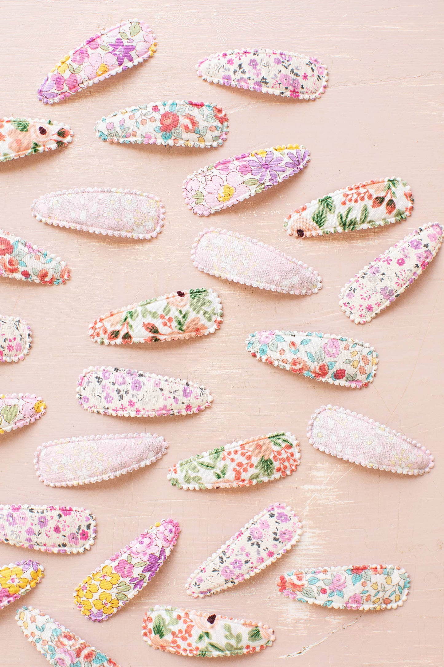 Frankie & Claude - Lizzy Pink & Navy Floral Hair Clips