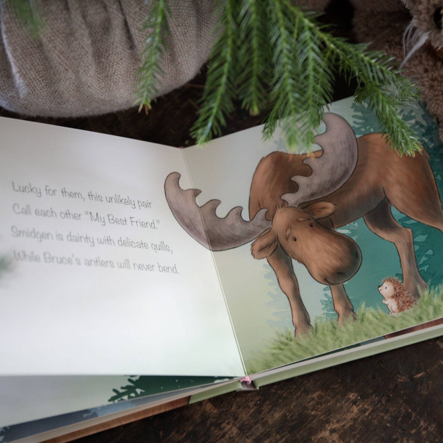 Bunnies By the Bay - Smidgen and Bruce A Big Friendship - Board Book