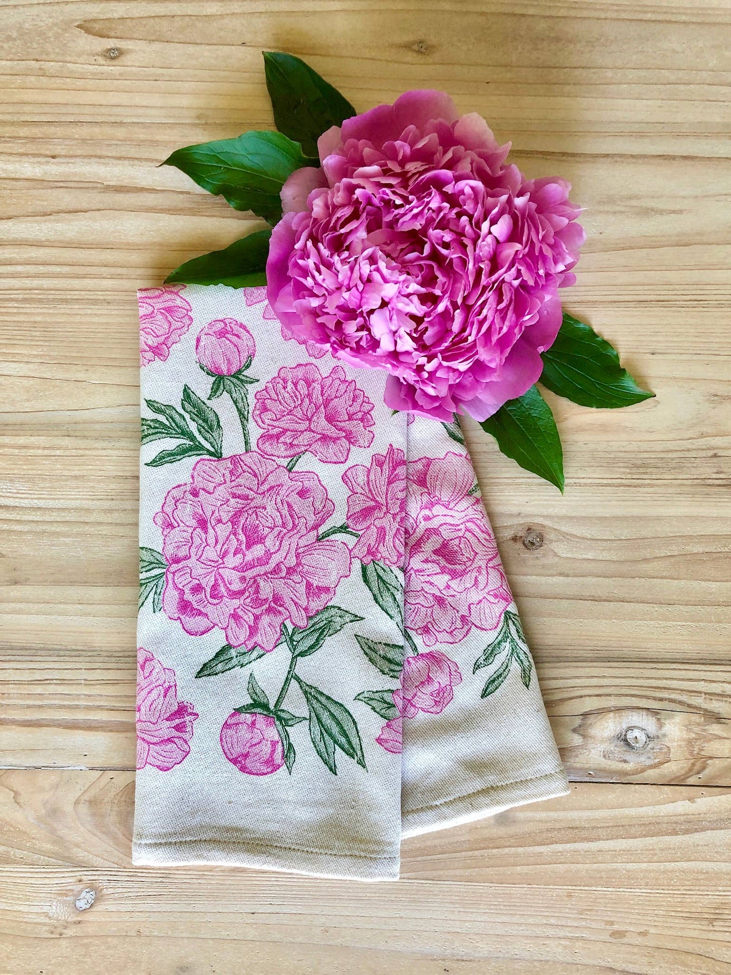 SOUTHERN FRIED DESIGN BARN - Peony Pattern - Kitchen Towel