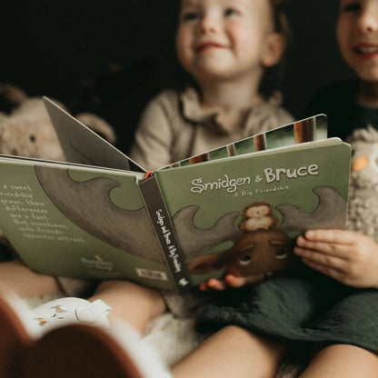 Bunnies By the Bay - Smidgen and Bruce A Big Friendship - Board Book